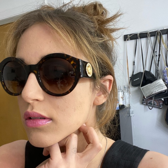 GORGEOUS! BRAND NEW Versace Emblem Sunglasses - Picture 5 of 16